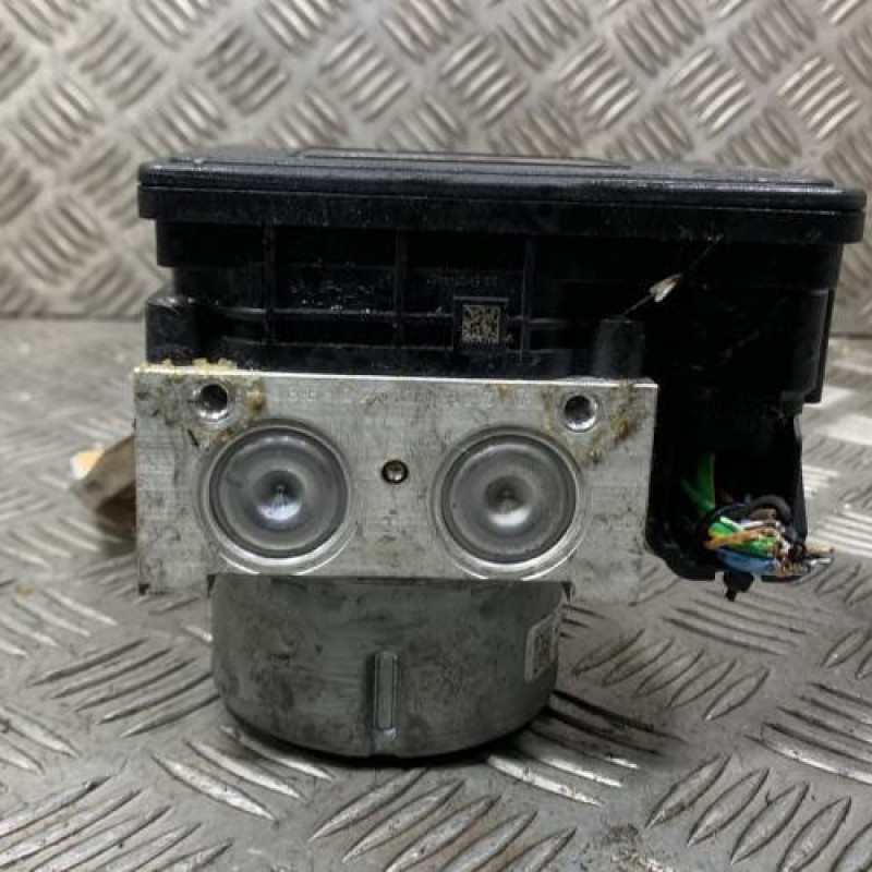 Bloc ABS (freins anti-blocage) PEUGEOT 208 2 Photo n°4