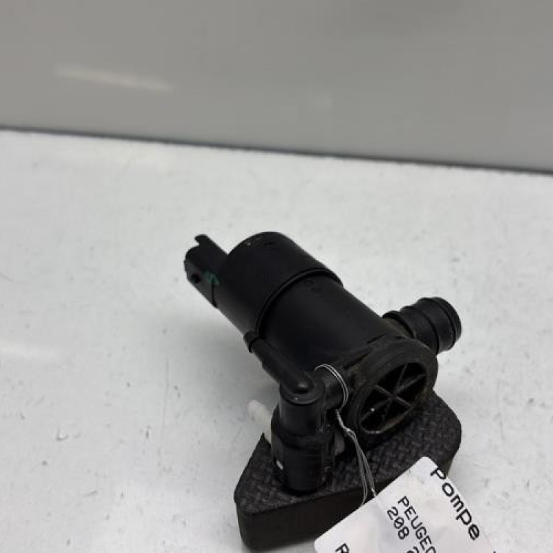 Pompe lave glace avant PEUGEOT 208 2 Photo n°1