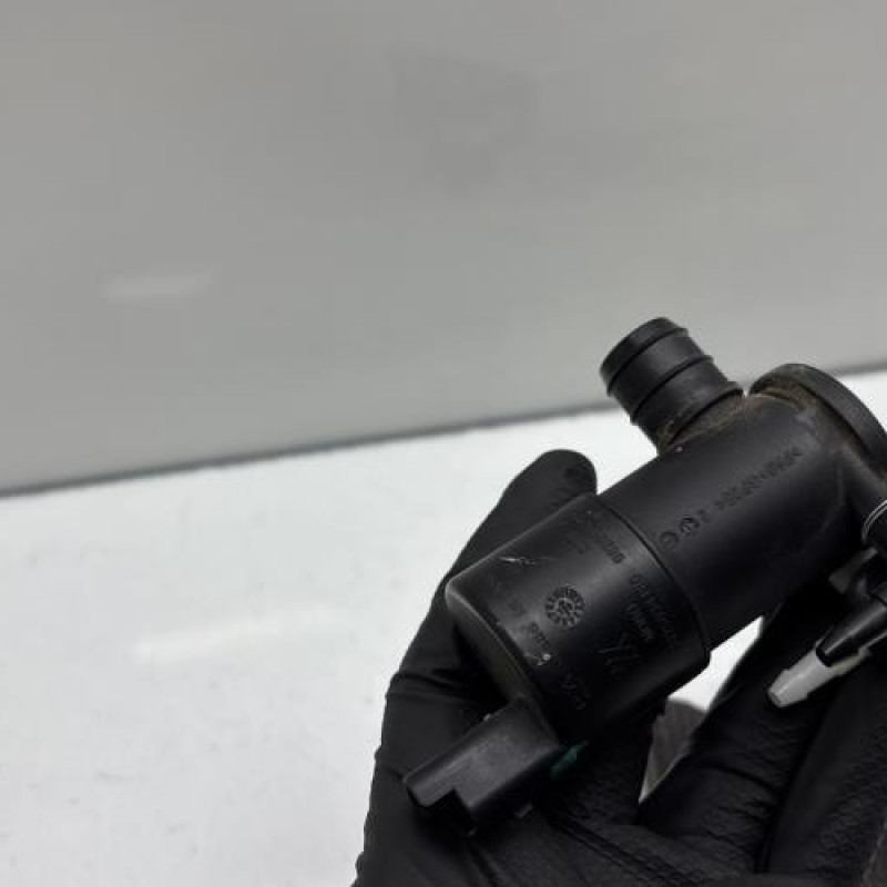 Pompe lave glace avant PEUGEOT 208 2 Photo n°4