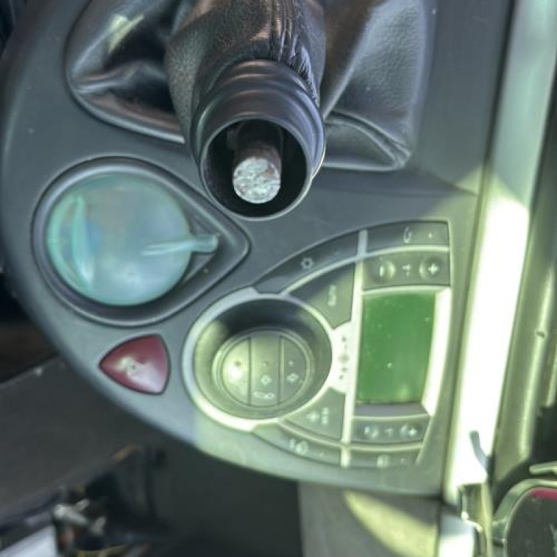 Boitier air bag PEUGEOT 807 Photo n°18