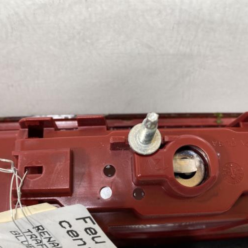 Feu arriere stop central RENAULT TRAFIC 3 COURT Photo n°4