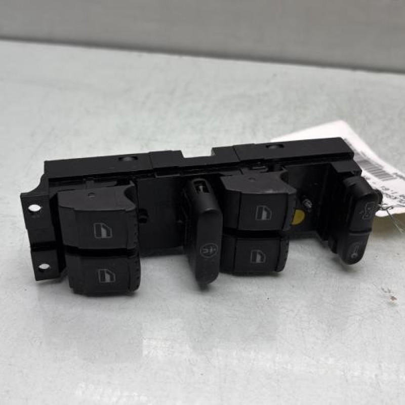 Interrupteur de leve vitre avant gauche VOLKSWAGEN BORA Photo n°1