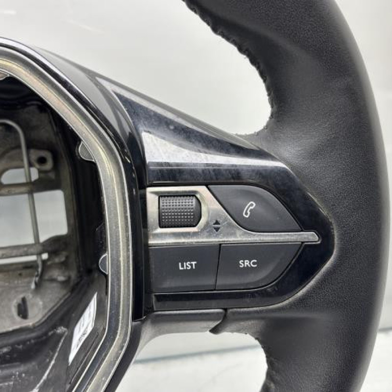 Volant PEUGEOT 208 2 Photo n°5