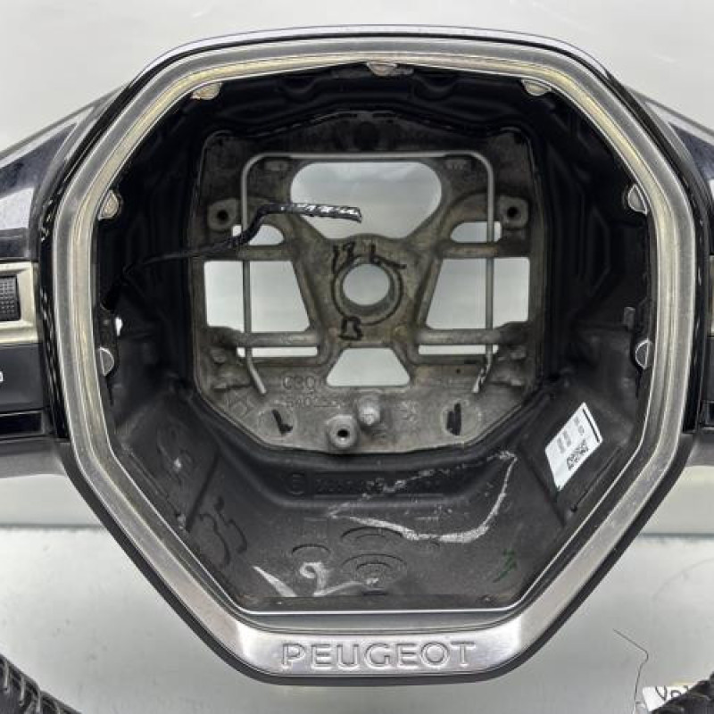 Volant PEUGEOT 208 2 Photo n°6
