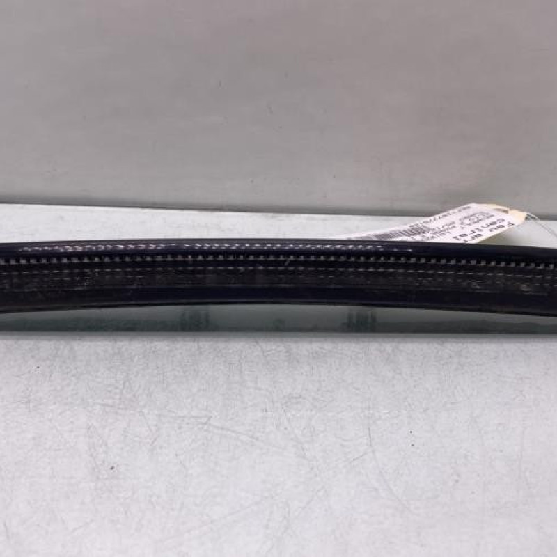 Feu arriere stop central RENAULT CLIO 2 Photo n°1