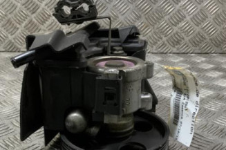 Pompe de direction PEUGEOT 206 Photo n°1