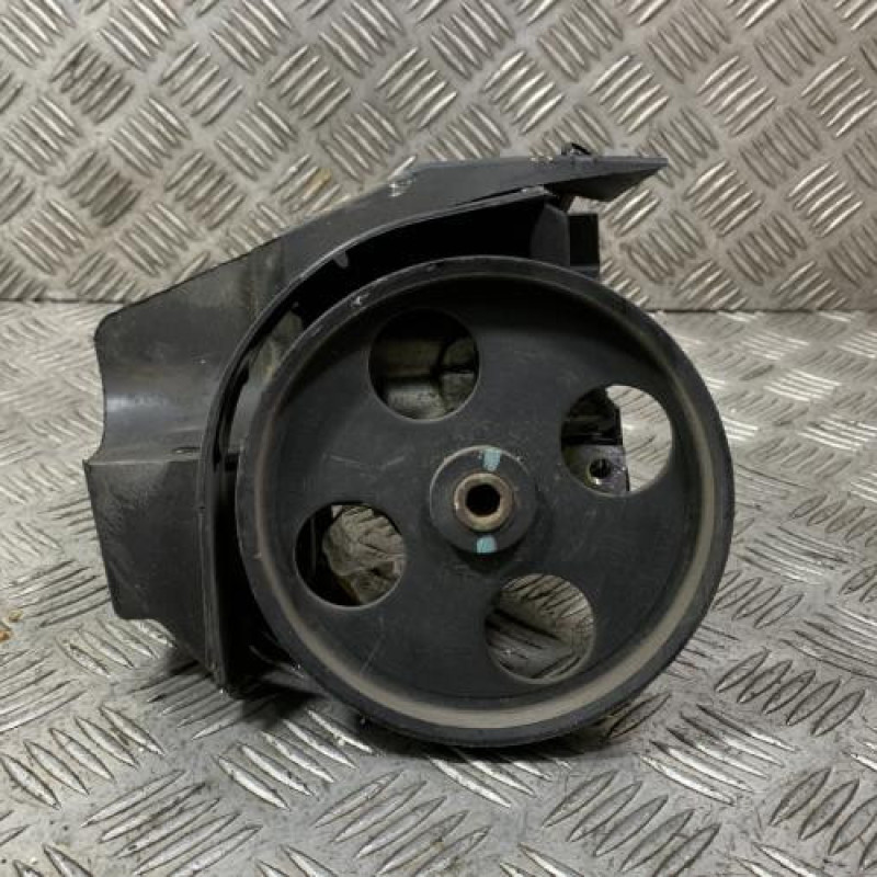 Pompe de direction PEUGEOT 206 Photo n°3