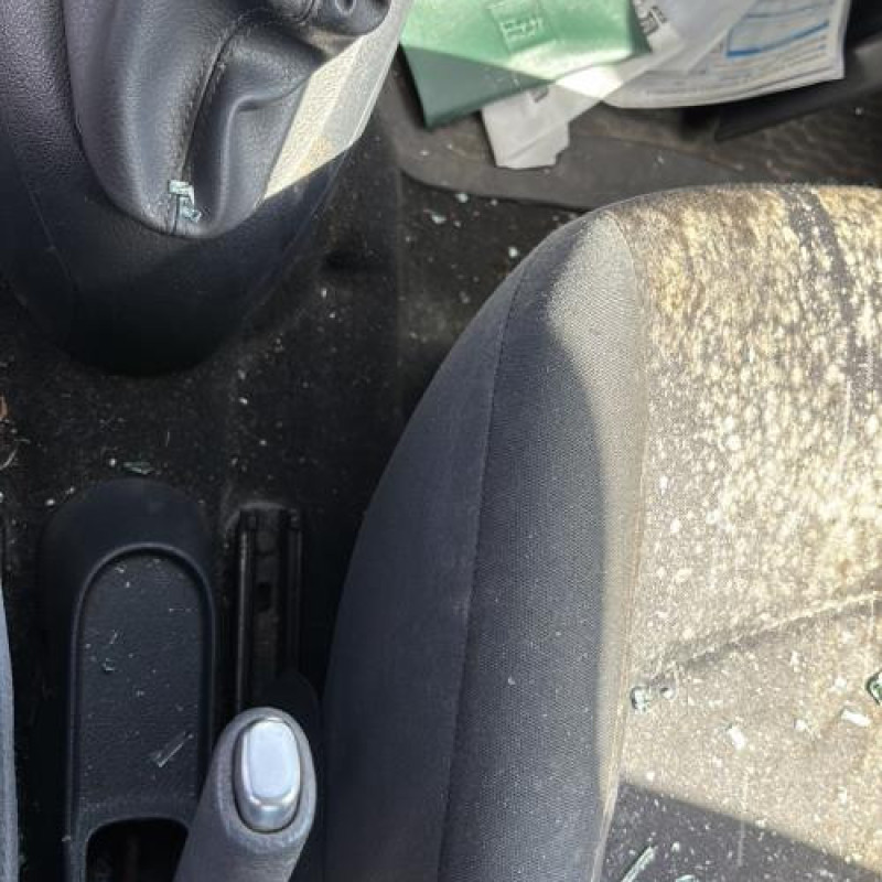 Feu arriere stop central RENAULT CLIO 2 Photo n°16