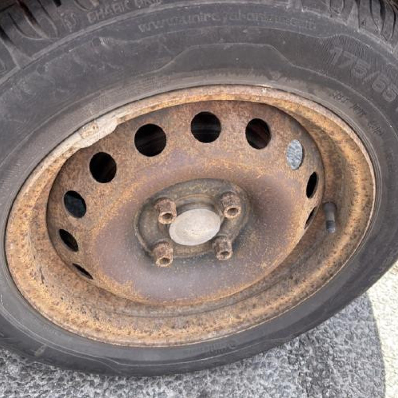 Feu arriere stop central RENAULT CLIO 2 Photo n°20