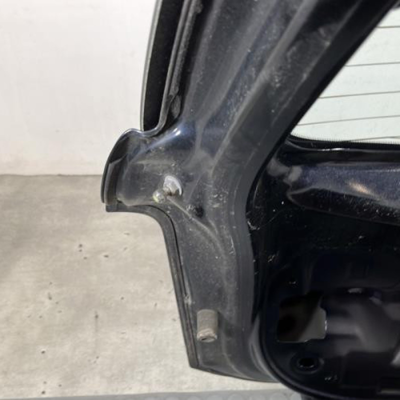 Malle/Hayon arriere NISSAN MICRA 4 Photo n°9