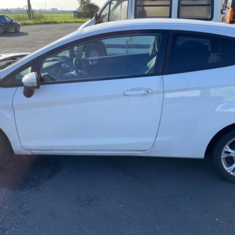 Vitre avant droit FORD FIESTA 6 Photo n°10