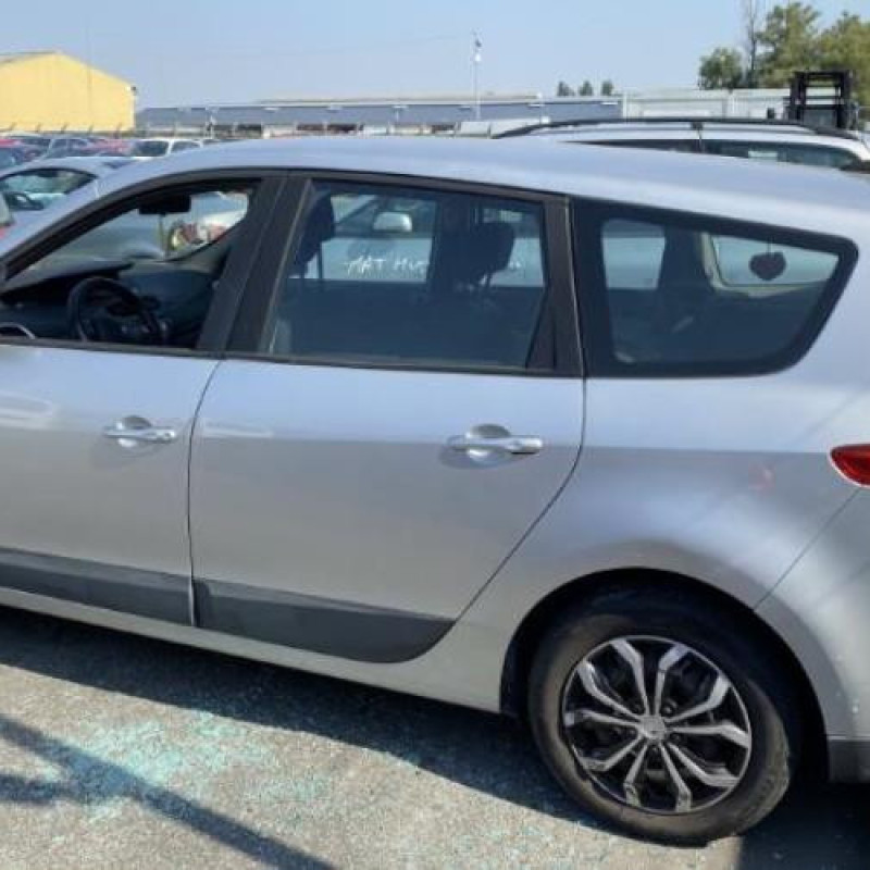 Moteur RENAULT GRAND SCENIC 3 Photo n°8