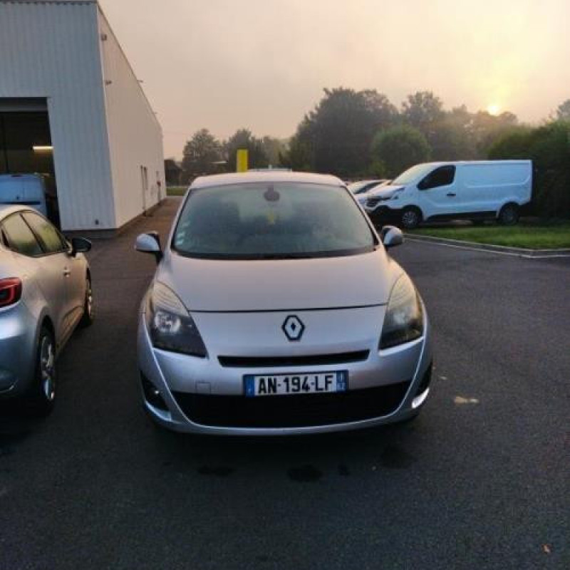 Moteur RENAULT GRAND SCENIC 3 Photo n°9