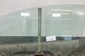 Vitre avant gauche FORD FIESTA 6 Photo n°1