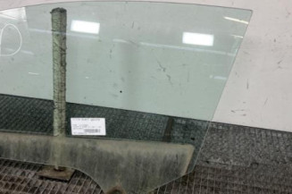 Vitre avant gauche FORD FIESTA 6