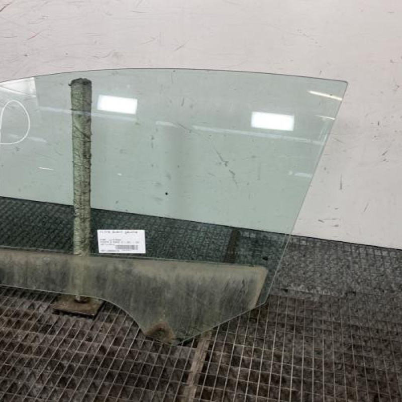 Vitre avant gauche FORD FIESTA 6 Photo n°3