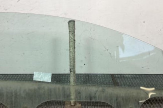 Vitre avant gauche FORD FIESTA 6