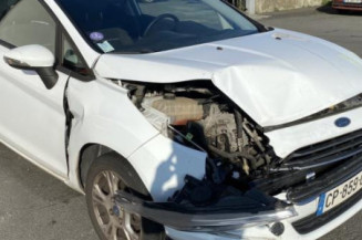 Vitre avant gauche FORD FIESTA 6