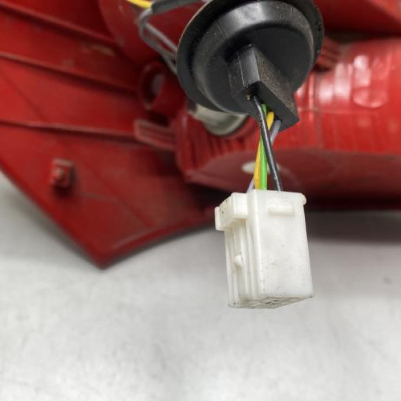 Feu arriere principal droit (feux) KIA VENGA Photo n°5