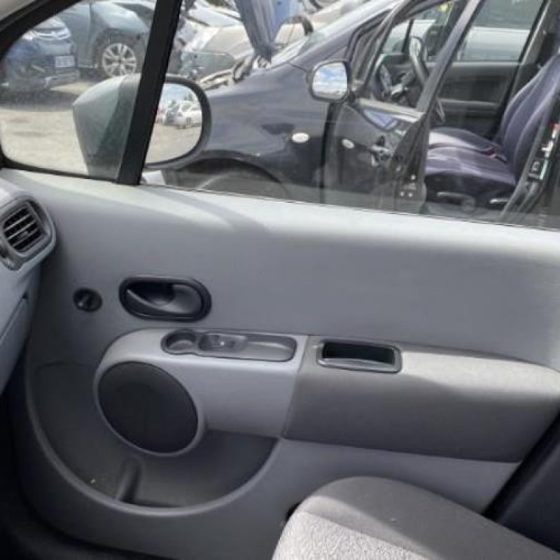 Poignee porte arriere gauche RENAULT MODUS Photo n°8