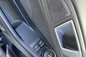 Custode avant droit FORD FIESTA 6