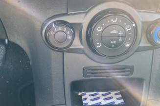 Custode avant droit FORD FIESTA 6