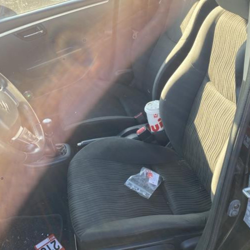 Custode arriere gauche (porte) SUZUKI SWIFT 4 Photo n°14