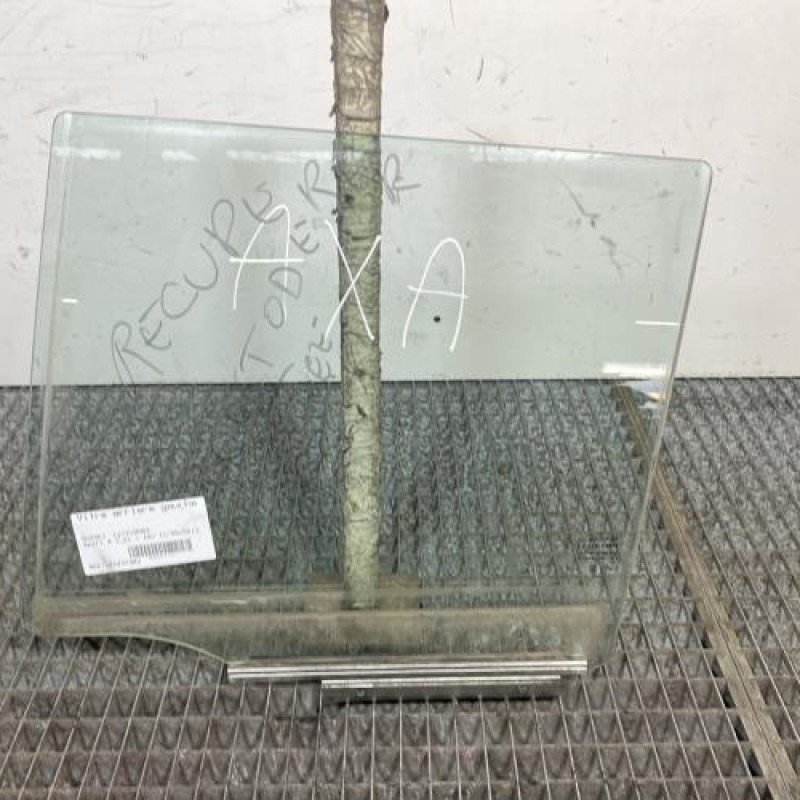 Vitre arriere gauche SUZUKI SWIFT 4 Photo n°1