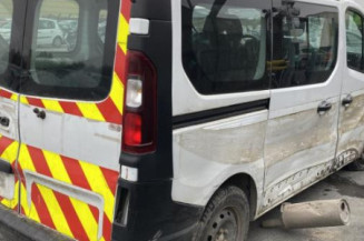 Serrure de porte laterale droite RENAULT TRAFIC 3 COURT