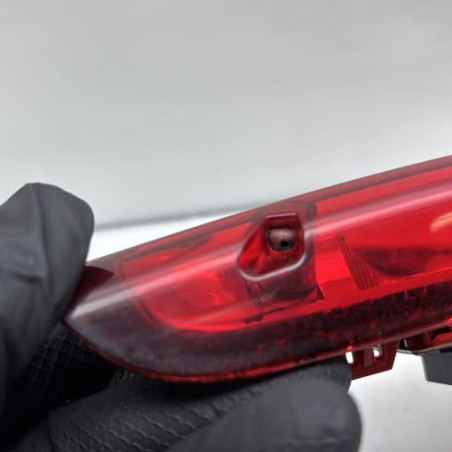 Feu arriere stop central PEUGEOT 208 1