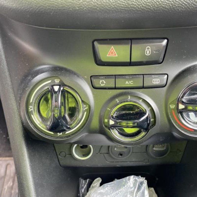 Autoradio d'origine PEUGEOT 208 1 Photo n°19