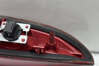 Feu arriere stop central PEUGEOT 208 1