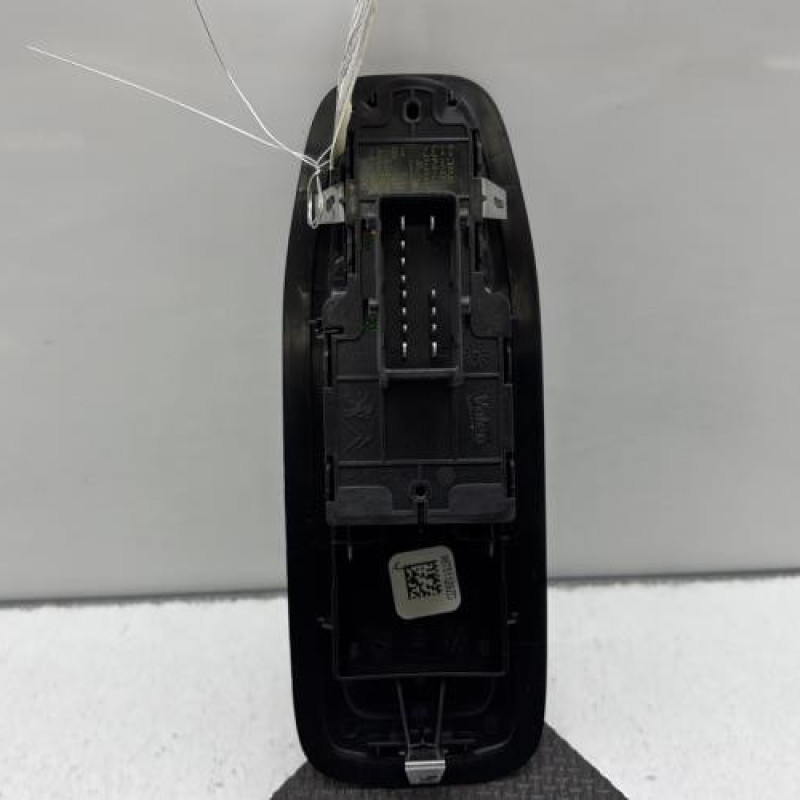 Interrupteur de leve vitre avant gauche PEUGEOT 208 1 Photo n°4