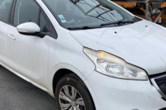 Interrupteur de leve vitre avant gauche PEUGEOT 208 1