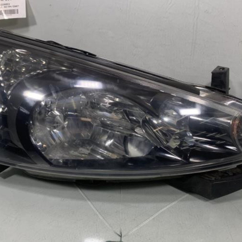 Optique avant principal droit (feux)(phare) MITSUBISHI GRANDIS Photo n°1