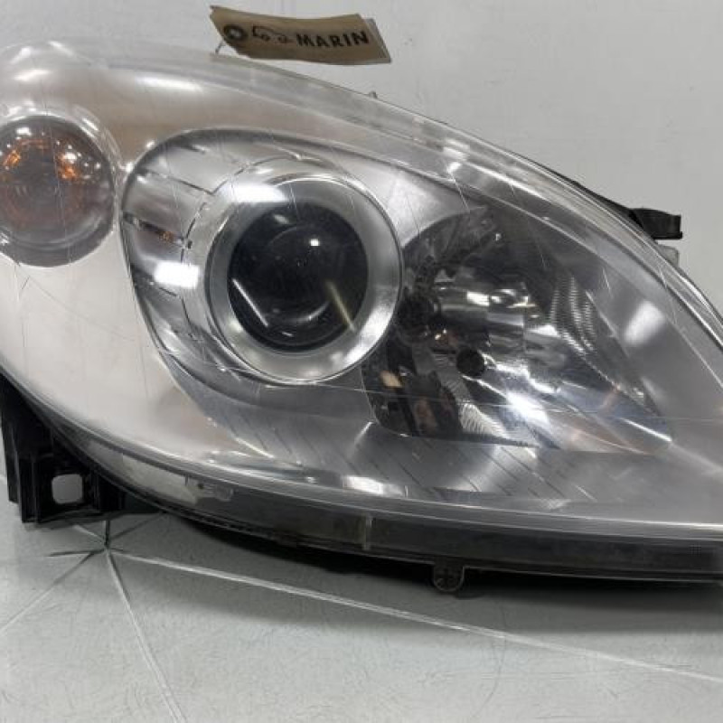 Optique avant principal droit (feux)(phare) MERCEDES CLASSE B 245 Photo n°1