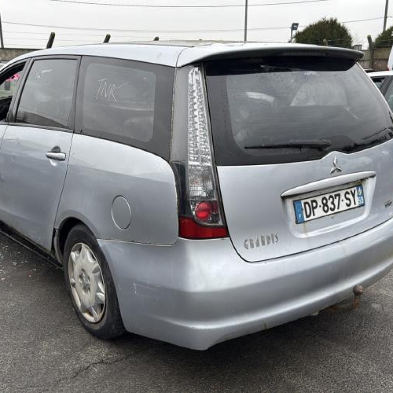 Optique avant principal droit (feux)(phare) MITSUBISHI GRANDIS Photo n°8