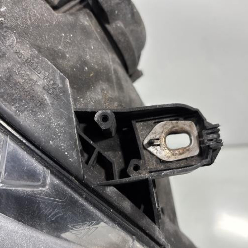 Optique avant principal droit (feux)(phare) MERCEDES CLASSE B 245 Photo n°3