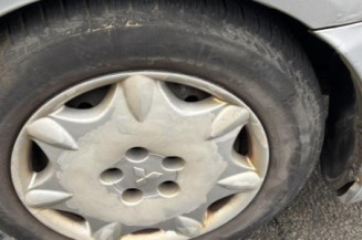 Optique avant principal droit (feux)(phare) MITSUBISHI GRANDIS