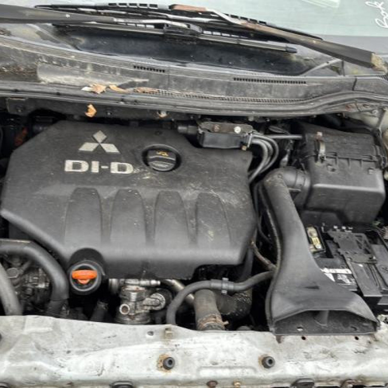 Optique avant principal droit (feux)(phare) MITSUBISHI GRANDIS Photo n°16