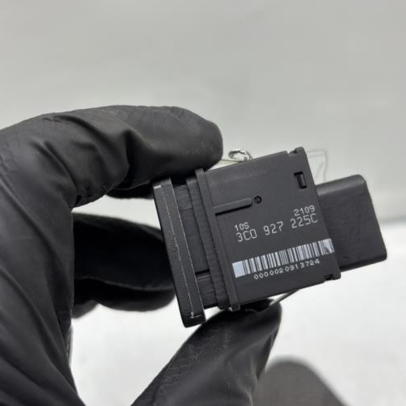 Poignee electrique frein a main VOLKSWAGEN PASSAT 5 Photo n°3