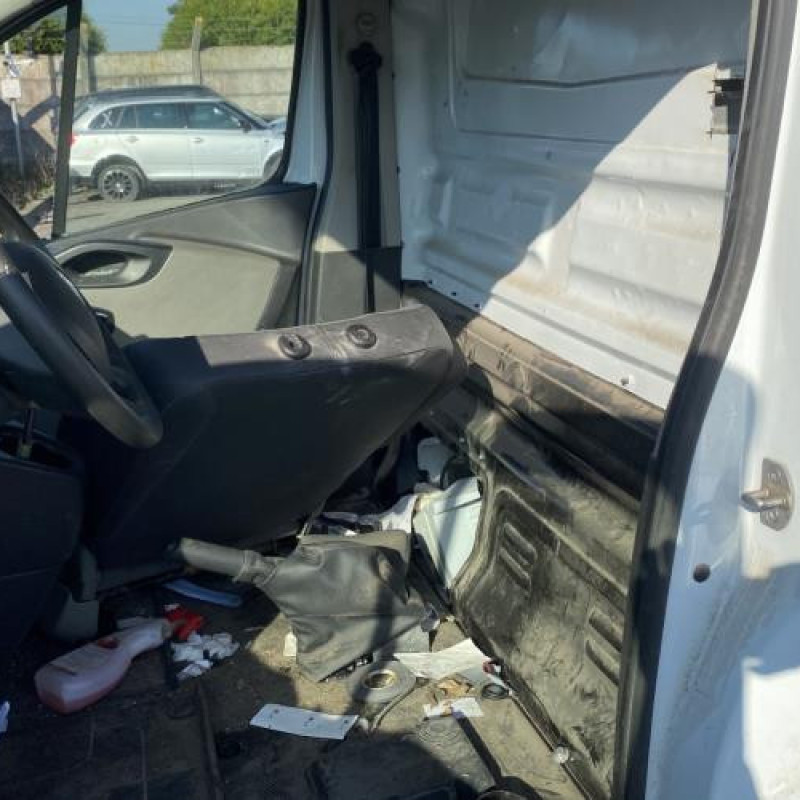 Serrure de porte laterale droite RENAULT TRAFIC 3 COURT Photo n°16