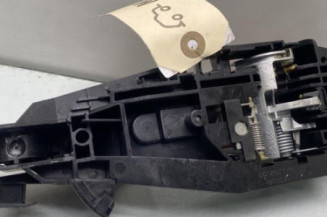 Poignee porte arriere droit OPEL CORSA F