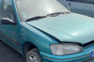 Optique avant principal gauche (feux)(phare) PEUGEOT 106