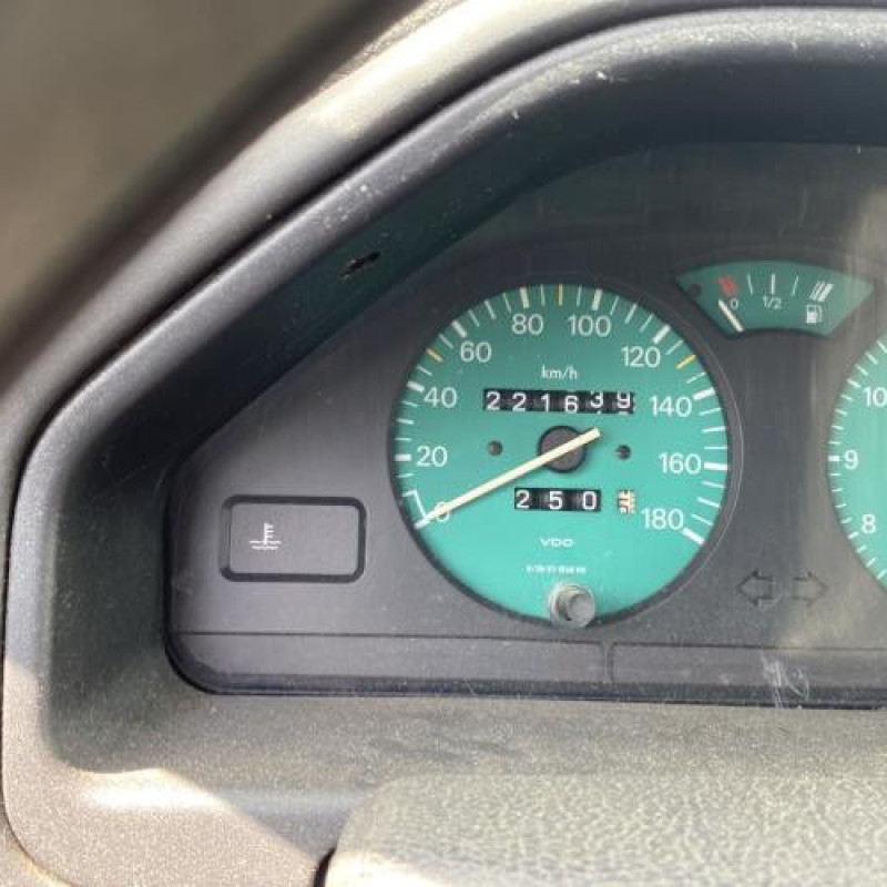 Optique avant principal droit (feux)(phare) PEUGEOT 106 Photo n°20