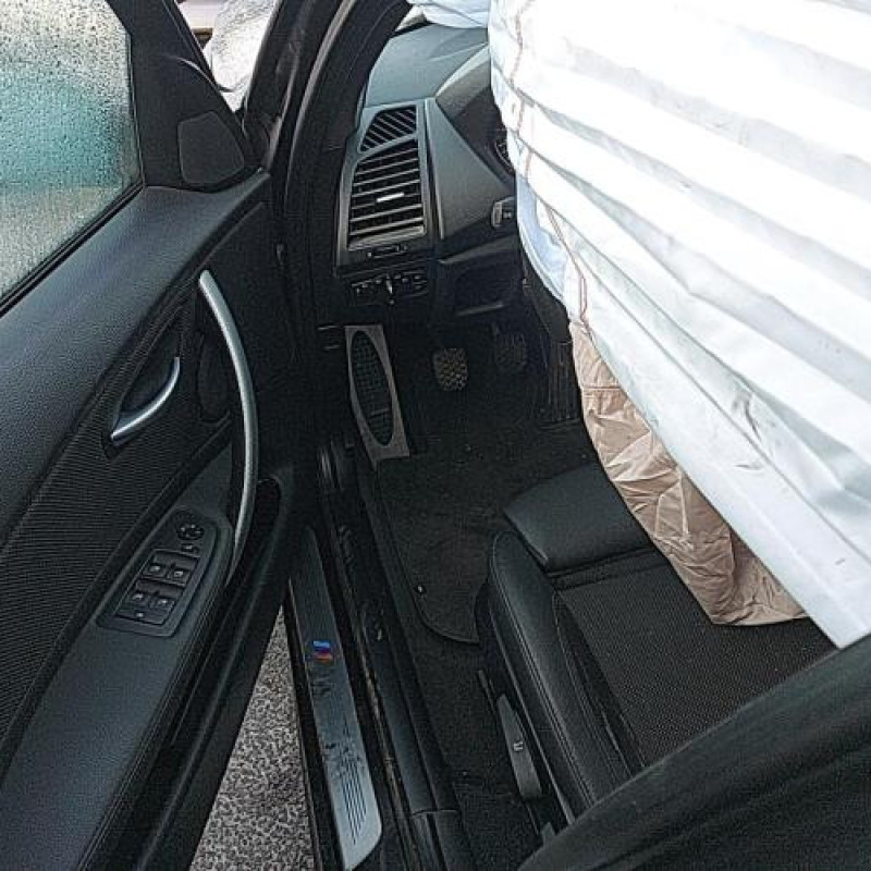 Pare choc arriere BMW SERIE 1 E87 Photo n°7