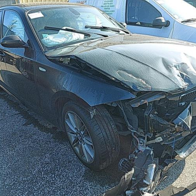 Pare choc arriere BMW SERIE 1 E87 Photo n°15