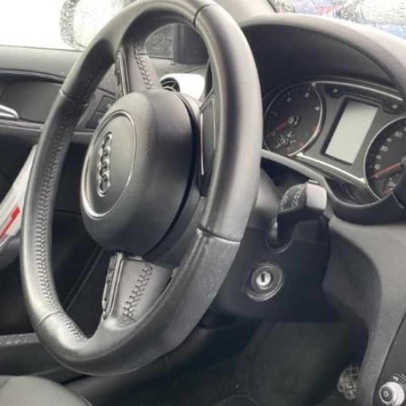 Pare choc arriere AUDI A1 1 Photo n°10