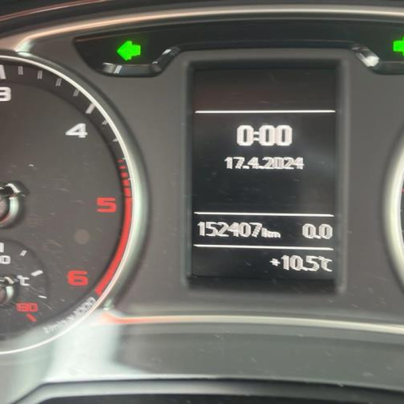 Pare choc arriere AUDI A1 1 Photo n°15