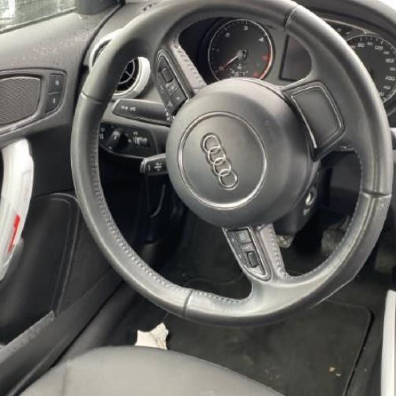 Pare choc arriere AUDI A1 1 Photo n°18